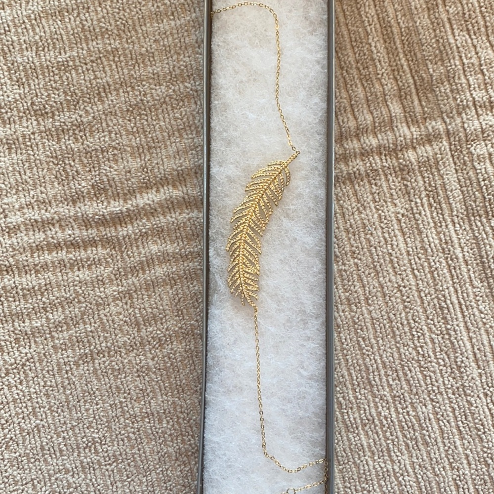 NORSTROM FEATHER NECKLACE